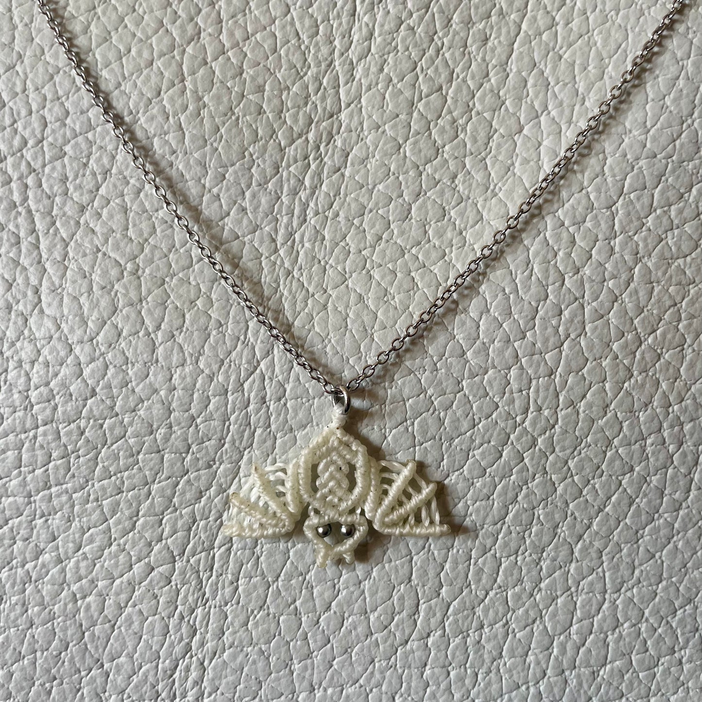 Collier Chauve-Souris / Couleur au choix ✨